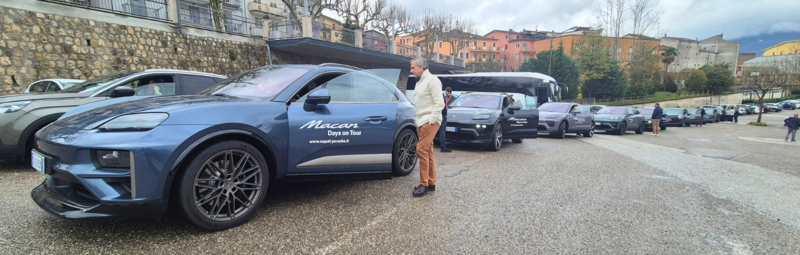 Porsche Macan Tour